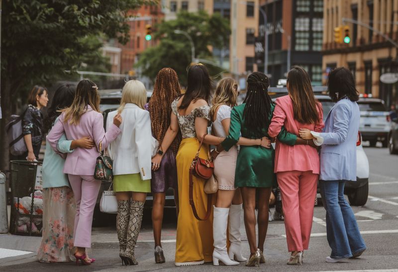 Different street-style silhouettes in pink, lilac, blue, green and yellow